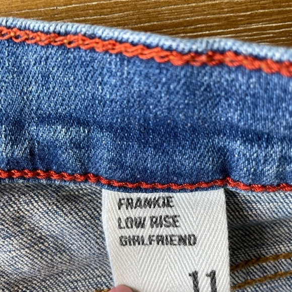 TheMogan Frankie Low Rise Girlfriend Distressed Light Wash Denim Jeans Size 11 - Picture 7 of 10